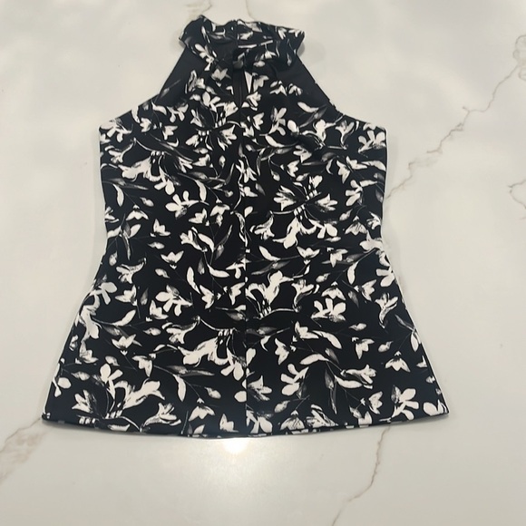 White House Black Market Floral Twist Halter Top - Picture 4 of 9